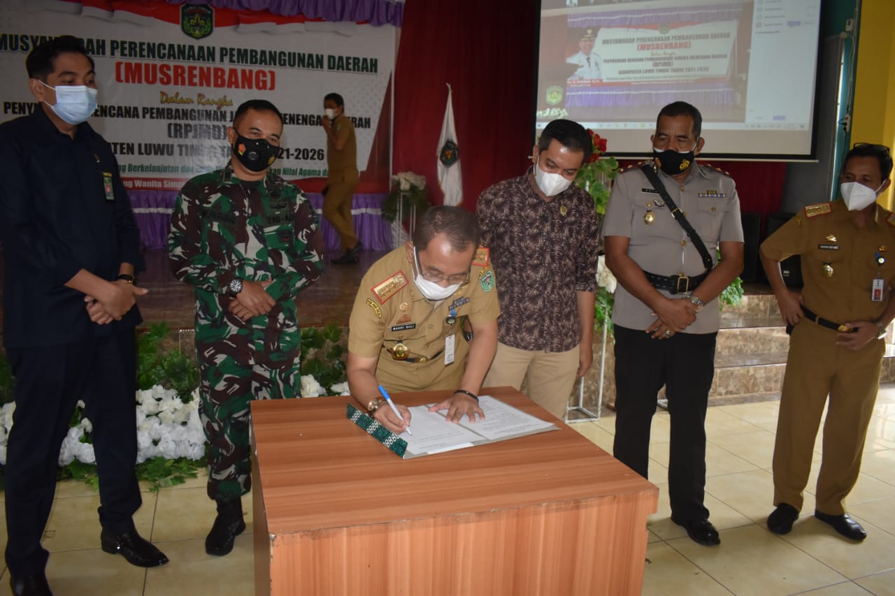 kegiatan Musyawarah Rencana Pembangunan (Musrenbang) Rencana Pembangunan Jangka Menengah Daerah (RPJMD) Kabupaten Luwu Timur Tahun 2021-2026, di Gedung Wanita Simpurusiang, Malili, Selasa (29/06/2021).