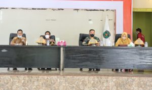 Tindak Lanjut intruksi Presiden Forkopimda Gelar Rapat Koordinasi (rakor) Penanganan percepatan Covid-19, Selasa (08/02/2022), di Gedung Wanita Simpurisiang, Puncak Indah, Kecamatan Malili.