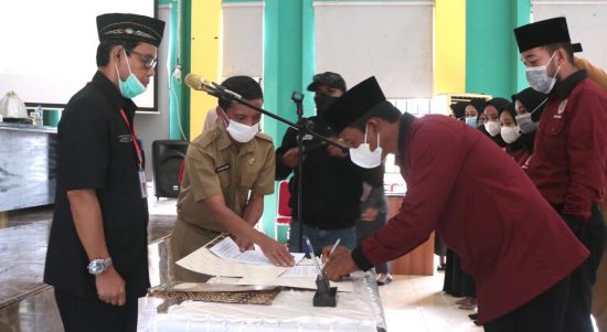 Prosesi Pelantikan FK BPD Lutim masa bakti 2021-2024
