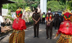 Penyambutan Rombongan Kejati Sulsel dalam Kunjungan Kerja di Luwu Timur.