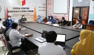 Badan Pengawas Pemilu (Bawaslu) Kabupaten Luwu Timur menggelar rapat pengelolaan PPID dengan menghadirkan Dinas Kominfo-SP selaku PPID utama Pemkab. Luwu Timur, yang berlangsung di media center Bawaslu Luwu Timur, Rabu (23/02/2022)