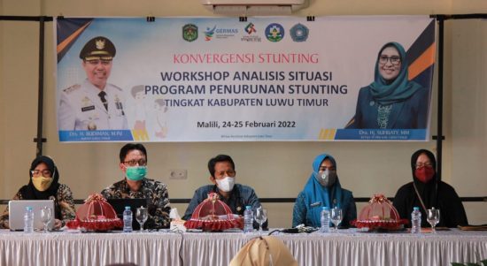 Dinas Kesehatan bekerjasama dengan Tim Percepatan Penurunan Stunting Lutim menggelar Workshop Analisis Situasi Perugram Penurunan Stunting Tingkat Kabupaten Luwu Timur, di Aula Hotel I Lagaligo, Malili, Kamis (24/02/2022).