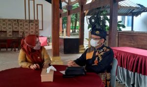 Anggota DPRD Kab. Luwu Timur, Heryanti Harun disambut baik oleh Bupati Bombana, H. Tafdil, di Rujab Bupati, jumát (25/2/22).