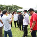 Wakil Ketua I DPRD, M.Siddiq bersama Bupati Luwu timur dan panitia lokal MTQ IX Pada peninjauan persiapan MTQ IX di Kecamatan Wotu.