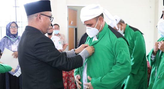 Bupati Luwu Timur, H. Budiman melantik Dewan Hakim Musabaqah Tilawatil Qur'an (MTQ) IX tingkat Kabupaten Luwu Timur Tahun 2022 di Gedung Serba Guna Kecamatan Wotu, Rabu (09/03/2022).