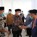 Bupati Budiman Hadiri Mukerda IV DPD Wahdah Islamiyah Luwu Timur, di Aula Kantor Perpustakaan dan Arsip Daerah Lutim. Minggu (13/03/2022) sore.