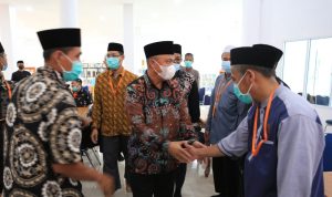 Bupati Budiman Hadiri Mukerda IV DPD Wahdah Islamiyah Luwu Timur, di Aula Kantor Perpustakaan dan Arsip Daerah Lutim. Minggu (13/03/2022) sore.