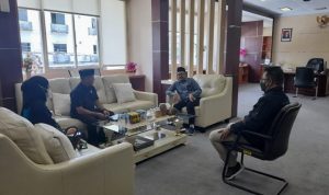 Anggota DPRD Luwu Timur Suprianto SE melakukan konsultasi di Kantor Bulog SulSelBar yang beralamat di Makassar, Jumat (11/03/22).