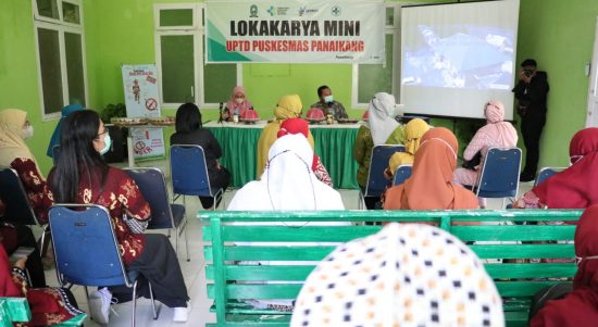 Rombongan Tim Percepatan Penanggulangan Stunting Kabupaten Luwu Timur yang terdiri dari Bappelitbangda, Dinas Pengendalian Penduduk dan Keluarga Berencana, Dinas Kesehatan, Dinas Kominfo-SP, Dinas Pemberdayaan Masyarakat dan Desa, Dinas PU, pengurus TP-PKK, serta Puskesmas se-Kabupaten Luwu Timur diterima oleh Kepala Bappeda Sinjai, Irwan Suaib, S.STP, M.Si dan Kepala Dinas Kesehatan Sinjai, dr. Emmy Kartahara Malik, MARS. di Ruang Pola Kantor Bupati Sinjai, Jumat (18/03/2022).