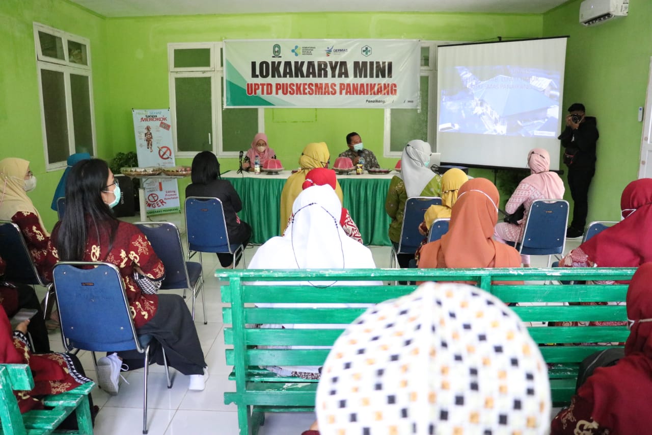 Rombongan Tim Percepatan Penanggulangan Stunting Kabupaten Luwu Timur yang terdiri dari Bappelitbangda, Dinas Pengendalian Penduduk dan Keluarga Berencana, Dinas Kesehatan, Dinas Kominfo-SP, Dinas Pemberdayaan Masyarakat dan Desa, Dinas PU, pengurus TP-PKK, serta Puskesmas se-Kabupaten Luwu Timur diterima oleh Kepala Bappeda Sinjai, Irwan Suaib, S.STP, M.Si dan Kepala Dinas Kesehatan Sinjai, dr. Emmy Kartahara Malik, MARS. di Ruang Pola Kantor Bupati Sinjai, Jumat (18/03/2022).