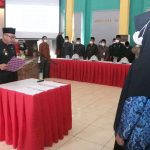 Bupati Luwu Timur, H.Budiman Pengangkatan PNS formasi 2019, CPNS formasi 2021 dan Penyerahan SK Kenaikan Pangkat Periode April Tahun 2022 bertempat di Gedung Wanita Simpurusiang Malili, Minggu (20/03/2022).