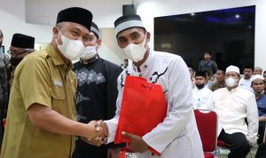 Bupati Luwu Timur, H. Budiman bersama Unsur Forum Koordinasi Pimpinan Daerah (Forkopimda) Lutim menghadiri acara Silaturahim Muballigh se-Kabupaten Luwu Timur, yang berlangsung di Aula Rujab Bupati, Senin (28/03/2022).