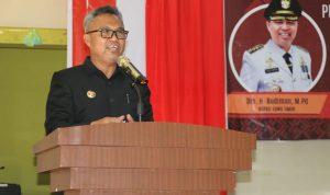 Bupati Luwu Timur (Lutim), H. Budiman didampingi Komisi I DPRD Lutim, Made Sariana membuka secara resmi Seminar Sejarah Lokal dengan tema “Bersama Menguatkan Legacy melalui Transportasi Akses Data dan Informasi Sejarah di Lutim" yang diselenggarakan oleh Dinas Pendidikan dan Kebudayaan (Disdikbud) Lutim melalui Bidang Kebudayaan Disdikbud, di Gedung Wanita Simpurusiang, Senin (28/03/2022).