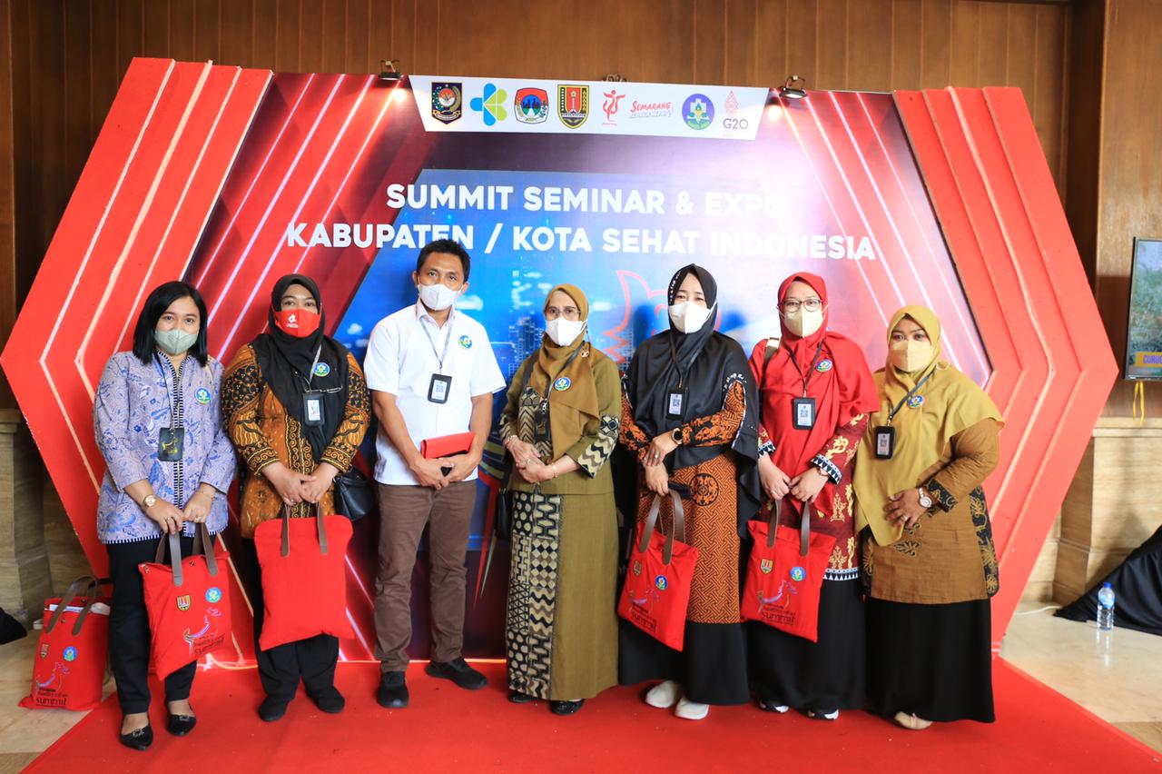 Summit Kota Sehat 2022 periode kelima ini mengambil tema "Healthy Cities for All" dengan melibatkan perwakilan Kementerian/Lembaga. Summit Kota Sehat 2022 juga melibatkan 34 Provinsi dan 514 Kabupaten/Kota, baik dari Pemerintahan maupun Forum Provinsi/Kabupaten/Kota Sehat se-Indonesia Di Patra Hotel Semarang, Senin (28/03/2022).