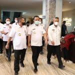 Bupati Luwu Timur, H. Budiman menghadiri acara Musyawarah Perencanaan Pembangunan (Musrenbang) Rencana Kerja Pemerintah Daerah (RKPD) Provinsi Sulawesi Selatan Tahun 2023 di Ballroom Phinisi 2 Claro Hotel, Makssar, Rabu (30/03/2022).