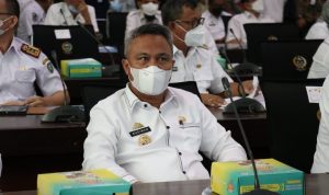 Bupati Luwu Timur, H. Budiman didampingi Sekretaris daerah, H. Bahri Suli dan Inspektur, Salam Latif, menghadiri Rapat Koordinasi Pencegahan Korupsi Terintegrasi Provinsi Sulawesi SelatanTahun 2022 yang dirangkaikan dengan pengukuhan Kepala Perwakilan BPKP Sulsel dan penandatanganan Komitmen Bersama tentang Pengelolaan DAK Fisik dan Non Fisik TA. 2022 di Ruang Rapat Pimpinan Kantor Gubernur Sulawesi Selatan, Makassar (30/03/2022).