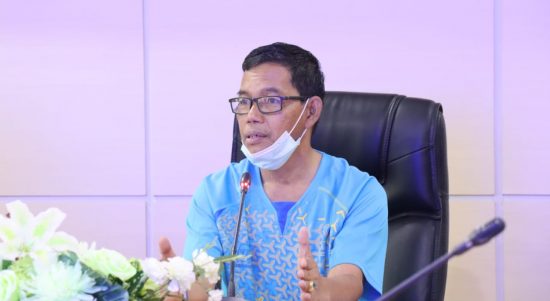 Staf Ahli Pembangunan Kabupaten Luwu Timur (Lutim), Rapiuddin, didampingi Asisten Pemerintahan, Aini Endis Anrika dan Asisten Administrasi, Nursih Hariani, memimpin Rapat Persiapan Silaturahmi dan Kunjungan Kerja (Kunker) Pemerintah Kabupaten Lutim Tahun 1443 H/2022 M, di ruang rapat Pimpinan Kantor Bupati Lutim, Rabu (30/03/2022).