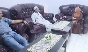 Wakil Ketua I DPRD, H.Siddiq bersama Rully Heryawan dan Heryanti Harun dalam kunjungan meninjau pemondokan kafilah dan gladi di Kecamatan Wotu, Kabupaten Luwu Timur, Selasa (8/3/22).