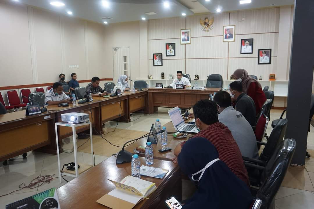 Dewan Gelar Rapat Badan Musyawarah terkait perubahan jadwal pada bulan April tahun 2022, di ruang rapat kantor DPRD Luwu Timur, Desa puncak indah, Malili, Senin (18/4/22).