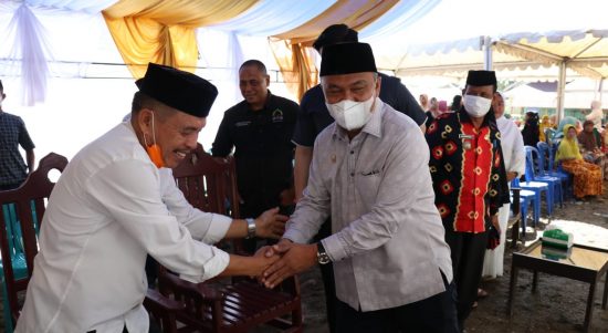 Bupati Luwu Timur, H. Budiman merasa terkesan atas undangannya menghadiri peresmian Masjid Babul Jannah di Desa Dandang, Kecamatan Sabbang Selatan, Kabupaten Luwu Utara, Jumat (01/04/2022).