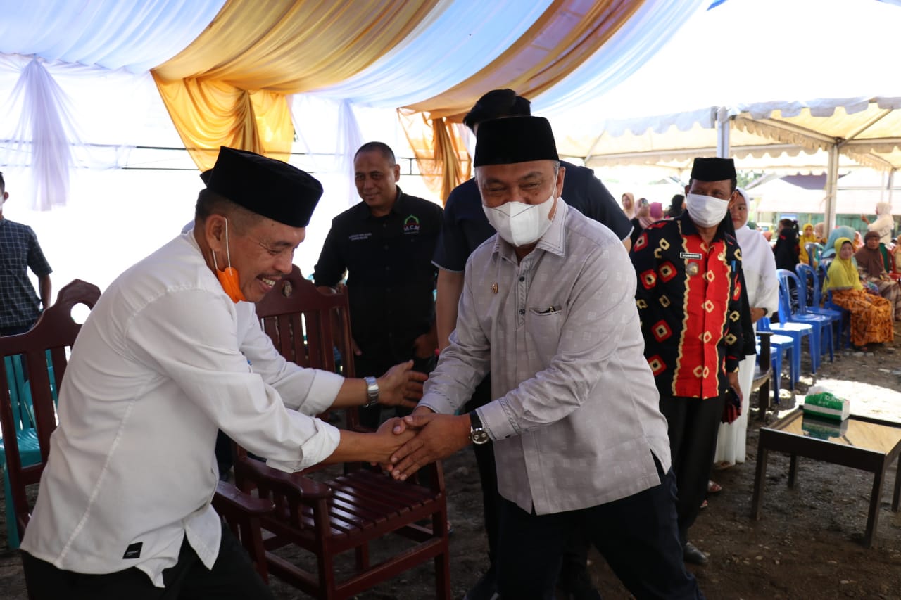 Bupati Luwu Timur, H. Budiman merasa terkesan atas undangannya menghadiri peresmian Masjid Babul Jannah di Desa Dandang, Kecamatan Sabbang Selatan, Kabupaten Luwu Utara, Jumat (01/04/2022).