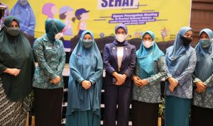 Ketua TP PKK Kabupaten Luwu Timur, Hj. Sufriaty Budiman menghadiri Gerakan Bersama Remaja Sulsel Sehat (Germas) Minum Tablet Tambah Darah di 24 Kabupaten/Kota bertempat di Hotel Four Point Makassar, Jumat (01/04/2022).