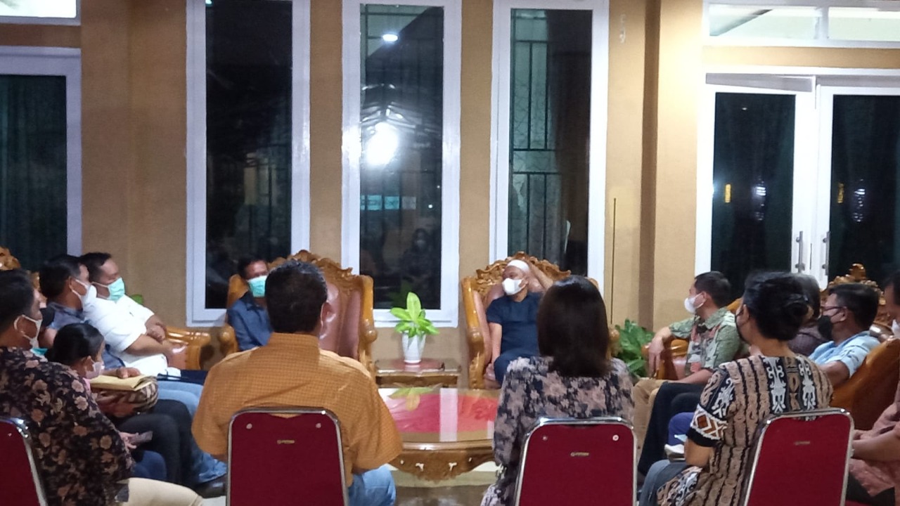 Panitia Pesta Paduan Suara (Pesparawi) Nasional XIII Tahun 2022 Kabupaten Luwu Timur yang akan mengikuti event Nasional di Yogyakarta bulan Juni mendatang, melakukan audiens dengan Bupati Luwu Timur, H. Budiman di Rumah jabatan Bupati , Jum'at (01/04/2022) malam.