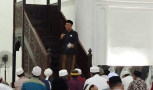 Pemerintah melalui Kementerian Agama RI, pada Jumat (01/04/2022) malam resmi mengumumkan bahwa 1 Ramadhan 1443 Hijriyah jatuh pada hari Minggu (03/04/2022). Dengan demikian, malam ini adalah malam pertama pelaksanaan sholat tarawih, tak terkecuali di Kabupaten Luwu Timur.