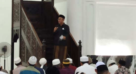 Pemerintah melalui Kementerian Agama RI, pada Jumat (01/04/2022) malam resmi mengumumkan bahwa 1 Ramadhan 1443 Hijriyah jatuh pada hari Minggu (03/04/2022). Dengan demikian, malam ini adalah malam pertama pelaksanaan sholat tarawih, tak terkecuali di Kabupaten Luwu Timur.