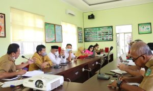 Sebagai tindak lanjut Surat Keputusan Bupati Luwu Timur (Lutim), H. Budiman Nomor 107/F-02/II/ Tahun 2022 tentang Penetapan Tim Percepatan Penurunan Stunting (PTPPS), maka tim PTPPS Lutim menggelar Rapat koordinasi (Rakor) Percepatan Penurunan Stunting di Aula Rapat Bapelitbangda, Senin (11/04/2022).