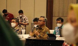 Bupati Luwu Timur, H. Budiman memaparkan Rancangan Peraturan Bupati Terkait Rencana Detail Tata Ruang (RDTR) Kawasan Perkotaan Matoto (Mangkutana, Tomoni, Tomoni Timur) dihadapan Direktur Jenderal Tata Ruang Kementerian Agraria dan Tata Ruang (ATR)/Badan Pertanahan Nasional (BPN) pada saat Rapat Koordinasi Lintas Sektor yang digelar di Balroom Sheraton Grand Jakarta Gandaria City, Jakarta Selatan, Selasa (12/04/2022).