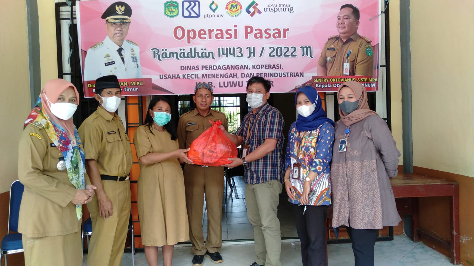 Dalam rangka meringankan beban masyarakat di bulan suci ramdhan dan menyambut hari raya Idul Fitri 1443 H/2022 M, Dinas Perdagangan Koperasi Perindustrian UKM Kabupaten Luwu Timur menggelar kegiatan pasar murah ramdhan pada 11 Kecamatan se Luwu Timur.