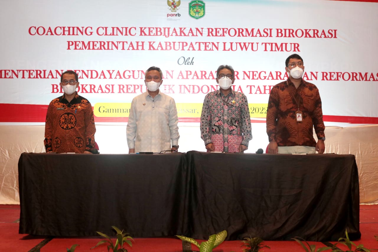 Bupati Luwu Timur, H. Budiman, membuka secara resmi Coaching Clinic/Pembimbingan Reformasi Birokrasi Lingkup Pemerintah Kab. Luwu Timur bekerjasama Kementerian Pendayagunaan Aparatur Negara dan Reformasi Birokrasi (Kemenpan RB) Republik Indonesia di Eboni Ballroom, Hotel Gammara Makassar, Jumat (15/04/2022).