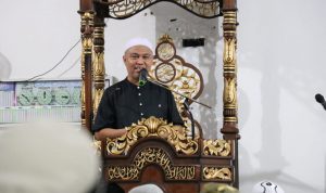 Hari ketujuh kegiatan tarwih keliling yang bertepatan dengan malam ke 21 ramadhan 1443 Hijriah Pemerintah Kabupaten Luwu Timur berlangsung di Masjid Besar Al Muttaqin Desa Kalaena Kiri, Kecamatan Kalaena, Jum'at (22/04/2022).