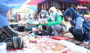 Tim Pengawas obat dan makanan Daerah Kabupaten Luwu Timur (Lutim) terus bergerak, kali ini Tim melakukan pengawasan di Pasar Wawondula Kecamatan Towuti, Sabtu (23/04/2022).