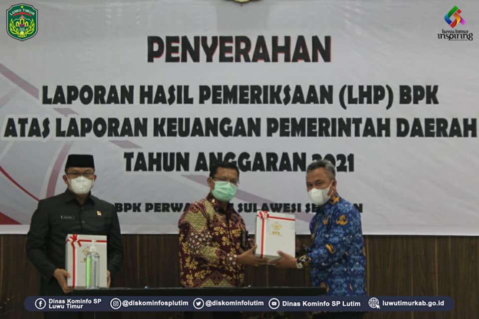 Kabupaten Luwu Timur kembali meraih predikat Opini Wajar Tanpa Pengecualian (WTP) yang ke-10 kalinya dari Badan Pemeriksa Keuangan (BPK) Perwakilan Provinsi Sulawesi Selatan (Sulsel) atas Laporan Keuangan Pemerintah Daerah Tahun Anggaran 2021, yang diterima langsung oleh Bupati Luwu Timur, H. Budiman bersama Ketua DPRD Lutim, Aripin, di Kantor BPK Sulsel, Selasa (17/05/2022).