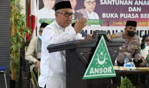 Bupati H. Budiman saat menghadiri Hari Lahir ke 88 GP Ansor di Aula Kantor Camat Wotu, Ahad (24/04/2022).
