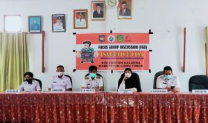 Fokus Group Discussion (FGD) Tata kelola dana Bantuan Keuangan Khusus Desa (BKK) yang dihadiri oleh Bapelitbangda, DPMD, Inspektorat, BKAD, Camat, Kepala Desa, Ketua BPD, Pendamping Tenaga Ahli Kabupaten, Pendamping Desa, yang bertempat di aula Kantor Camat Kalaena Kamis (02/06/2022).