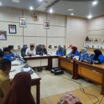 Anggota Komisi II DPRD Luwu Timur, Abd.Munir Razak, Menerima Kunjungan studi Mahasiswa Universitas Muhammadiyah Makassar, di Ruang Aspirasi Kantor DPRD Luwu Timur, Selasa (07/06/22). Dalam kunjungan tersebut mahasiswa mendiskusikan pengelolaan lingkungan PT Vale.