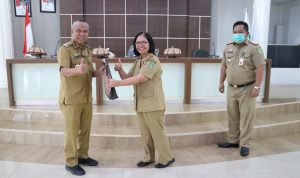 43 peserta Pesparawi Kabupaten Luwu Timur yang mewakili Provinsi Sulawesi Selatan pada lomba Pesta Paduan Suara Gerejawi (Pesparawi) Nasional di Kota Jogjakarta pada Tanggal 19 – 26 Juni 2022 mendatang secara resmi dilepas oleh Bupati Luwu Timur, H. Budiman, di Aula Rujab Bupati, Selasa (14/06/2022).