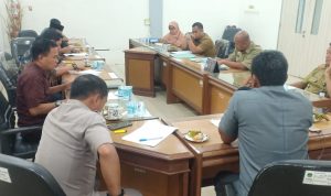 Komisi III DPRD Luwu Timur Menggelar Rapat Dengar Pendapat bersama Dinas Lingkungan Hidup, Rapat tersebut membahas terkait persoalan pertambangan di kabupaten Luwu timur, Senin (20/06/22).
