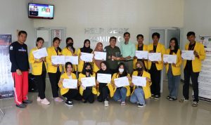 Sebanyak 15 Mahasiswa/Mahasiswi Jurusan Tekhnik Informatika dari Universitas Cokroaminoto (Uncok) Kota Palopo, hari ini, Rabu (06/07/2022), telah tuntas menyelesaikan program Praktek Dunia Kerjanya (PDK) di Dinas Kominfo-SP.