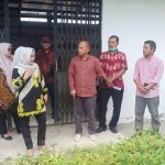 Anggota DPRD Kabupaten Luwu Timur kunjungan di pasar Tarengge, salah satu pasar yang bangunannya tidak difungsikan, Kamis (07/07/22).