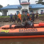 Para Diver atau penyelam melakukan latihan bersama teknik penyelamatan air terbuka (open water rescue) di perairan teluk Bone, Desa Munte, Luwu Utara, Jum'at (08/07/22).