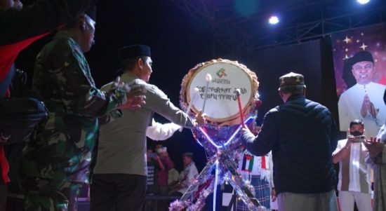 Lomba Bedug dan Takbiran Idul Adha 1443 H dibuka Bupati Luwu Timur, H.Budiman, pelaksanaan kegiatan dipusatkan di anjungan sungai Malili, Luwu Timur, Sabtu (09/07/22) malam.