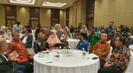 Bupati Luwu Timur, H. Budiman, menghadiri Pembukaan Pelantikan Rapat Kerja Nasional BPP KKLR yang dirangkaikan dengan Silaturahmi Nasional Wij To Luwu yang berlangsung di The Sultan Hotel, Jakarta Pusat, Sabtu (16/07/2022).