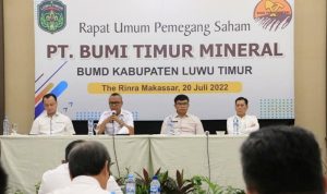 Bupati Luwu Timur Budiman bersama Ketua DPRD, Aripin menghadiri Rapat Umum Pemegang Saham (RUPS) Tahunan PT. Bumi Timur Mineral yang diadakan di Hotel The Rinra Makassar, Rabu (20/07/2022).