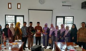 Kabupaten Luwu Timur merupakan salah satu daerah yang telah sukses meraih Penghargaan Anugerah Parahita Ekapraya (APE) kategori Utama dan Penghargaan Kabupaten Layak Anak (KLA) kategori Pratama sehingga menjadi tujuan studi tiru.