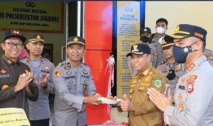 Bupati Luwu Timur, Drs. H. Budiman menghadiri Peningkatan atau Pengukuhan Pospol Angkona Menjadi Polsubsektor Angkona Polsek Malili Polres Luwu Timur yang berlangsung di Desa Solo, Kecamatan Angkona, Kamis (11/08/2022).