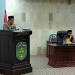 Sekertaris Dewan, Aswan Azis menyampaikan Daftar rencana program pembentukan peraturan daerah kabupaten Luwu Timur tahun 2023 di Rapat Paripurna, DPRD kabupaten Luwu Timur, Senin (21/11/22).
